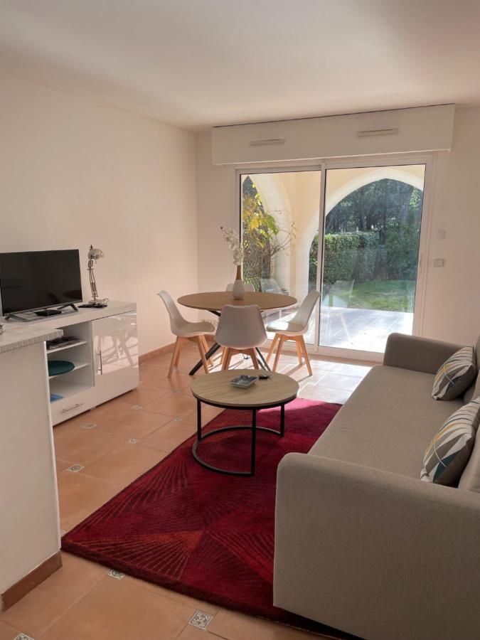 2 Pieces Saint Raphael Renove, Classe 4 Etoiles, 100 M Plages, Piscine, Tennis, Parc, Terrasse, Jardin Privatif 외부 사진