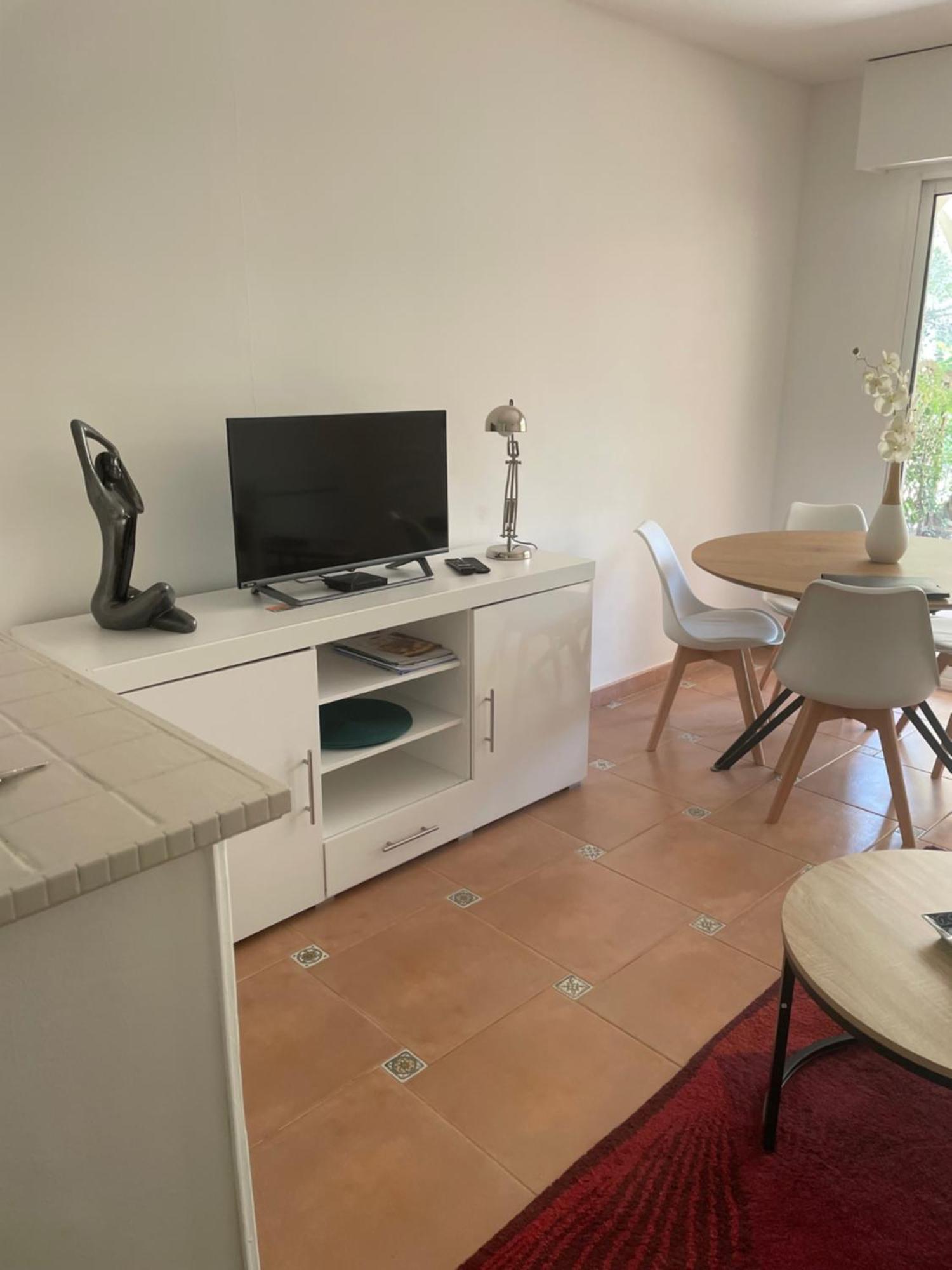 2 Pieces Saint Raphael Renove, Classe 4 Etoiles, 100 M Plages, Piscine, Tennis, Parc, Terrasse, Jardin Privatif 외부 사진