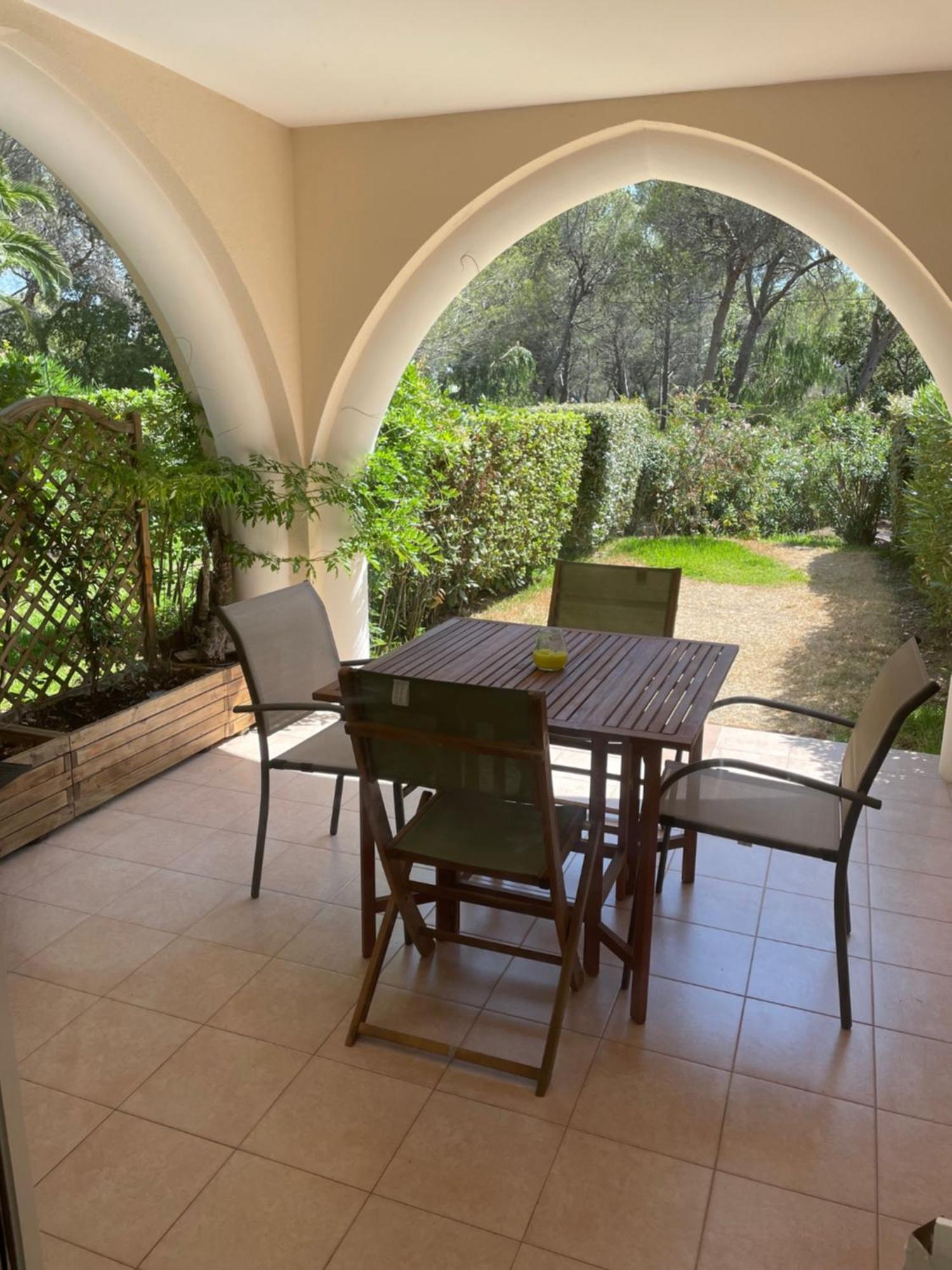 2 Pieces Saint Raphael Renove, Classe 4 Etoiles, 100 M Plages, Piscine, Tennis, Parc, Terrasse, Jardin Privatif 외부 사진
